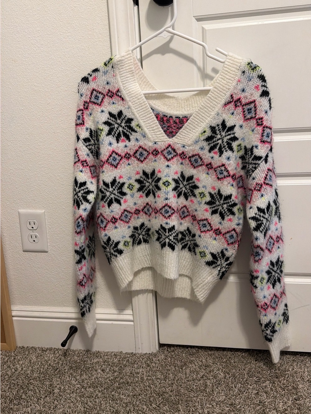 PINK Victoria's Secret White V-Neck Fair Isle Sweater with Black & Pink Accents